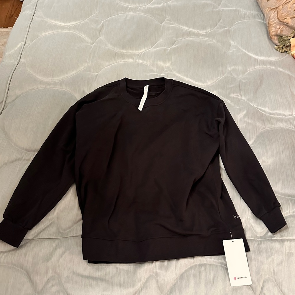 NWT Lululemon black perfectly oversized crew size 12
